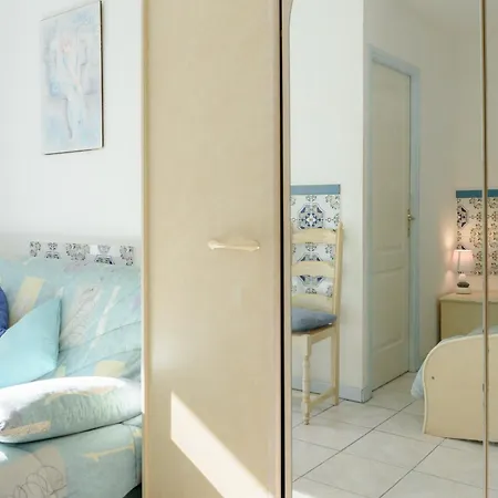 D'hotes Bed & Breakfast 3*
